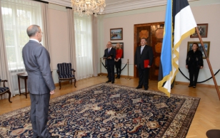 President Toomas Hendrik Ilves ja Tuneesia Vabariigi suursaadik Slim Ben Jaâfar