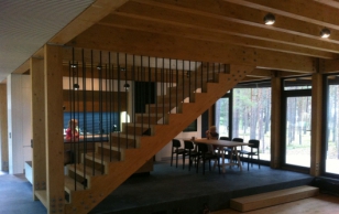 Konkursi ''Aasta Puitehitis 2013'' võitja on ÖÖ-ÖÖ arhitektide projekteeritud rannamaja Laulasmaal