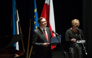Suursaadik Eerik Marmei vastuvõtt Vabariigi Presidendi ja Evelin Ilvese riigivisiidi puhul Poola Vabariiki. Suursaadiku tervituskõne.