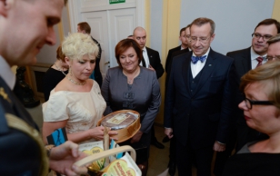 Suursaadik Eerik Marmei vastuvõtt Vabariigi Presidendi ja Evelin Ilvese riigivisiidi puhul Poola Vabariiki