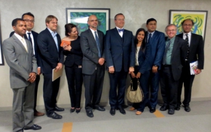 Maailmapanga spetsialistid koos president Toomas Hendrik Ilvesega