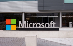 President Toomas Hendrik Ilves kohtus Räniorus Microsofti juhtidega, et arutada e-valitsemise ning e-teenuste tulevikku.