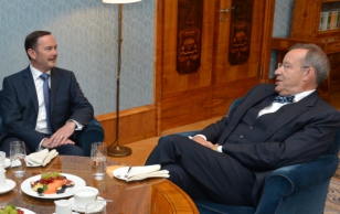 Iiri suursaadik Frank Flood ja president Toomas Hendrik Ilves