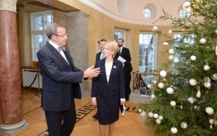President Toomas Hendrik Ilves kohtus Eestis visiidil olnud Läti parlamendi spiikri Ināra Mūrniece'ga