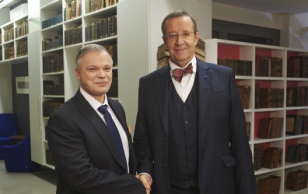22. detsembri õhtul kell 21.40 on ETV eetris aastalõpuintervjuu president Toomas Hendrik Ilvesega. Riigipead intervjueerib Indrek Treufeldt.