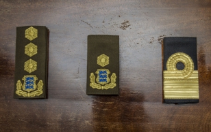The Head of State gave the Commander of the Defence Forces, his deputy and the Commander of the General Staff of the Defence Forces the insignia of new rank