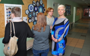 Evelin Ilves külastas täna Tallinna Tondi Põhikooli, mis on vabariigi suurim erivajadustega lastele mõeldud kool.