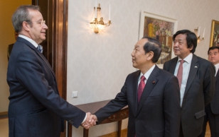 President Toomas Hendrik Ilvese kohtumine Jaapani IT ministri Shunichi Yamaguchiga.