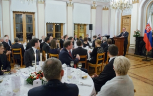President Toomas Hendrik Ilvese õhtusöök Eestisse riigivisiidile saabunud Slovakkia presidendi Andrej Kiska auks. Slovakkia riigipea lauakõne.