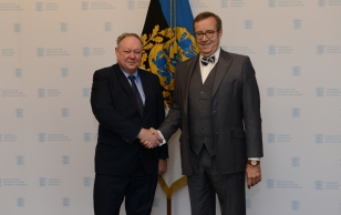 Belgia Kuningriigi suursaadik Philippe Beke ja president Toomas Hendrik Ilves.