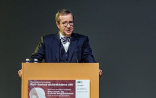 Enne auhinna üleandmist peetud kõnes rõhutas president Ilves, et Eesti võiks olla üks kaasaegse puitarhitektuuri keskusi.