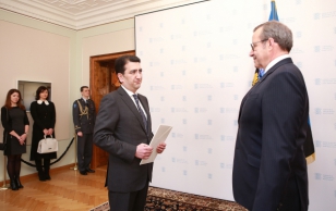 Aserbaidžaani Vabariigi suursaadik Murad Nizami oglu Najafbayli ja president Toomas Hendrik Ilves.