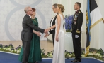 President Toomas Hendrik Ilves ja Ieva Ilves poseerivad ametlikuks paraadpildiks.