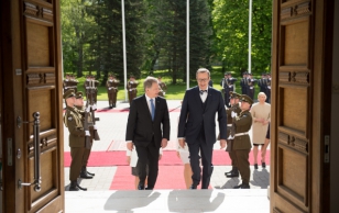 Tervitustseremoonia Soome presidendi riigivisiidi puhul.