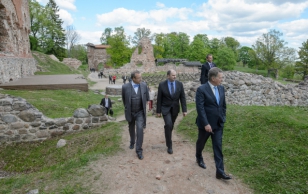 Jalutuskäik Viljandi lossimägedes.