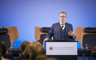 President Toomas Hendrik Ilves ja Soome president Sauli Niinistö kõnelesid Tallinna Tehnikaülikooli innovatsiooni- ja ettevõtluskeskuses Mektory toimunud majanduse tuleviku üle arutleval foorumil ''FinEst Future Forum''.