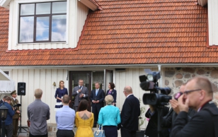 Soome president Sauli Niinistö ja Jenni Haukio külastasid ka president Ilvese kodutalu Ärmal, Viljandimaal.