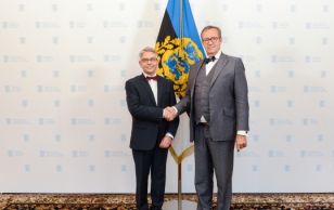 Bulgaaria Vabariigi suursaadik Martin Ivanov Ivanov ja president Toomas Hendrik Ilves.