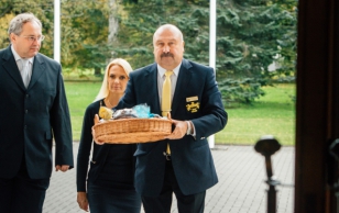 Estonian Association of Bakeries brought bread to Kadriorg